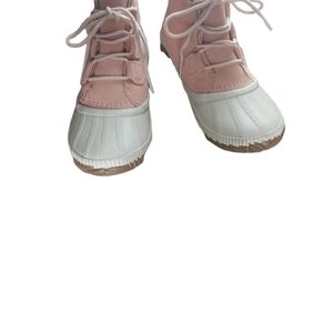 6.5 NWT Sorel waterproof booties